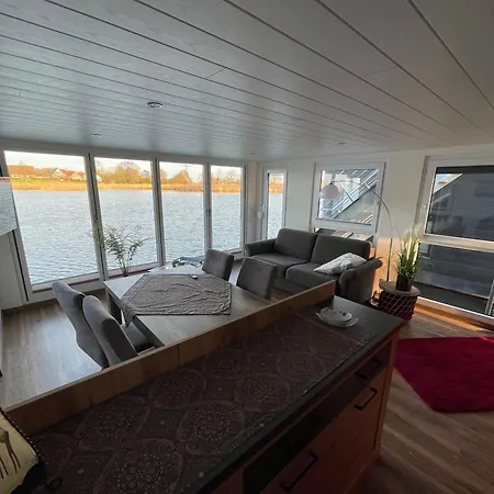 Hausboot Optima Hotel na wodzie
